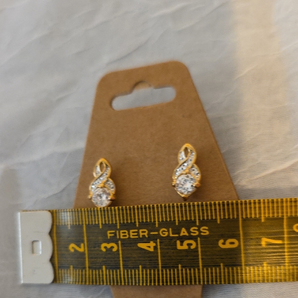 Elegant Gold and Silver Twisted Earrings - Picture 5 of 6
